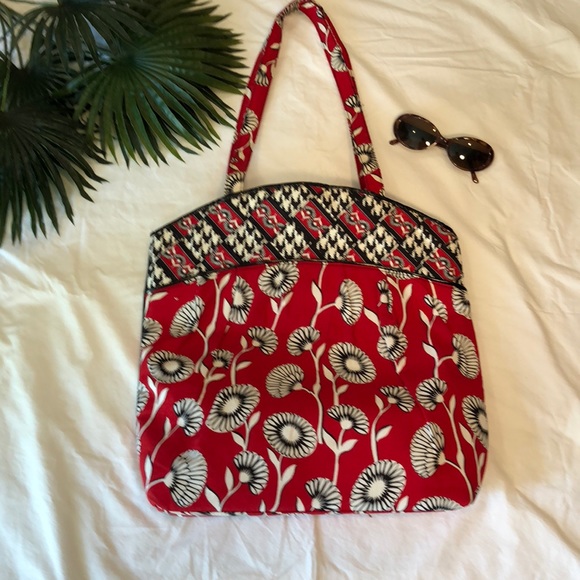 Vera Bradley Handbags - Vera Bradley Tote